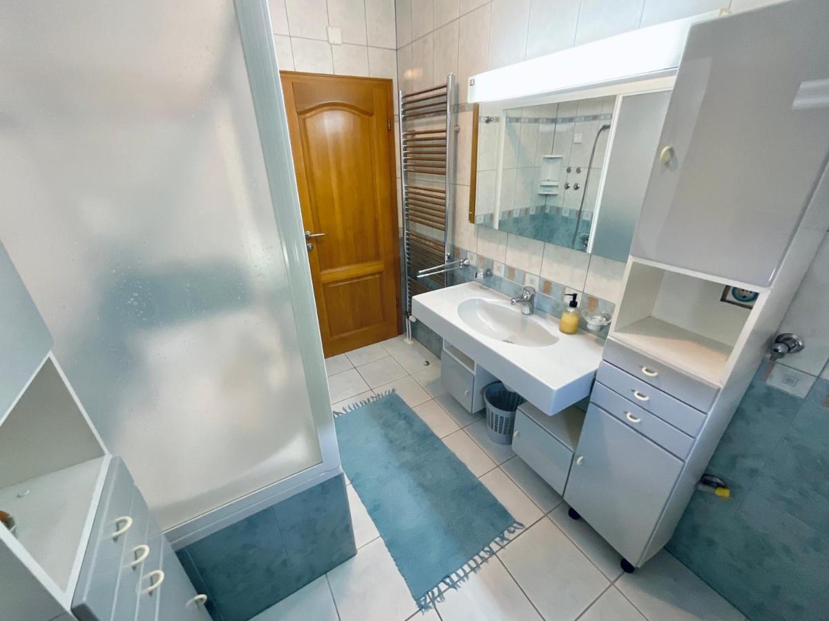 Apartment Camellia Liyubuşka Dış mekan fotoğraf
