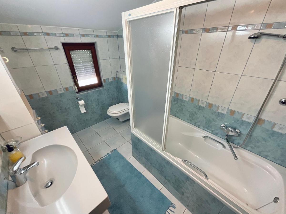 Apartment Camellia Liyubuşka Dış mekan fotoğraf