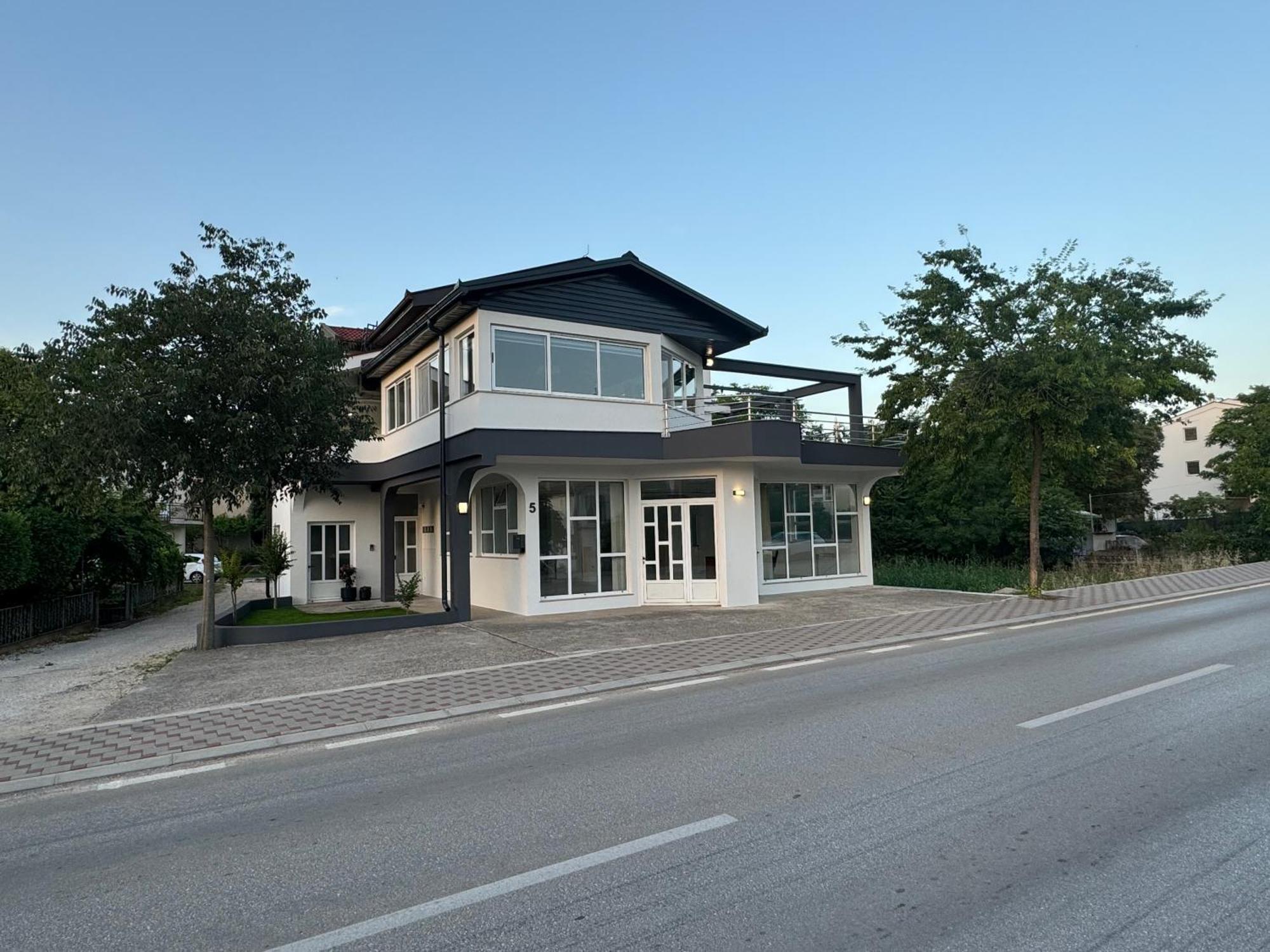 Apartment Camellia Liyubuşka Dış mekan fotoğraf